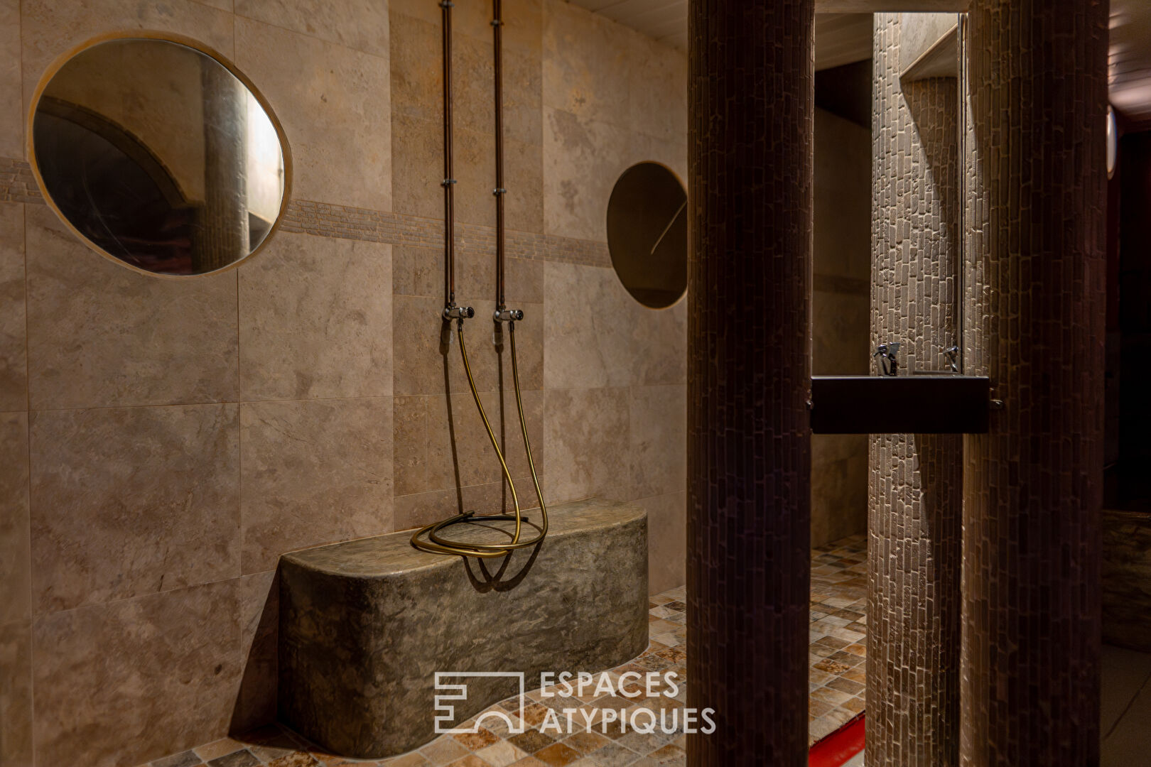 Espace Bien Être : hammam, sauna Finlandais, bain à remous, solarium…
