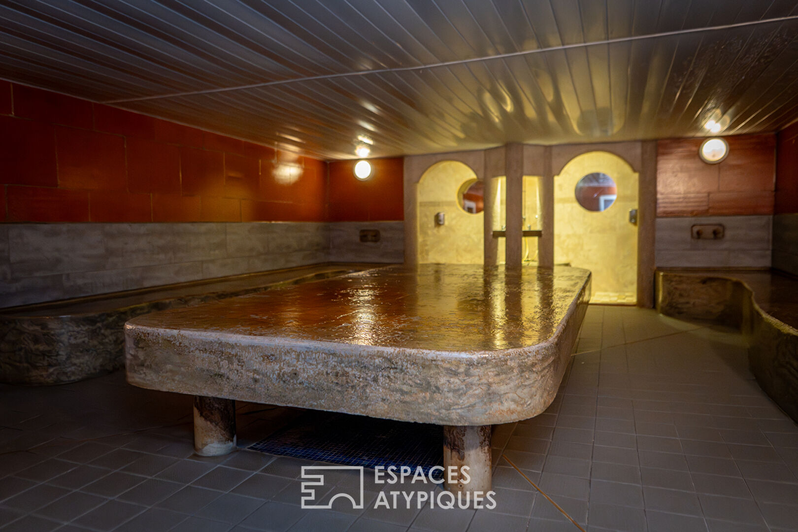 Espace Bien Être : hammam, sauna Finlandais, bain à remous, solarium…