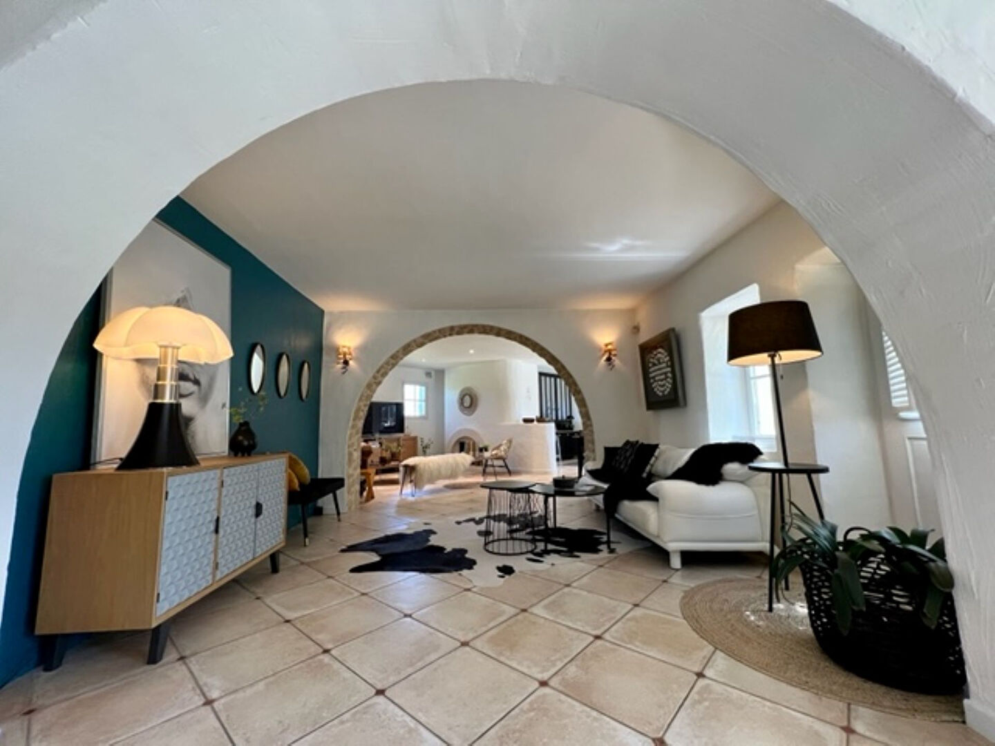 Grande villa provençale avec jardin paysager et piscine, proche gare TGV Valence