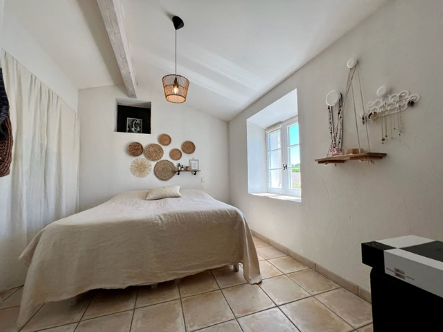 Grande villa provençale avec jardin paysager et piscine, proche gare TGV Valence