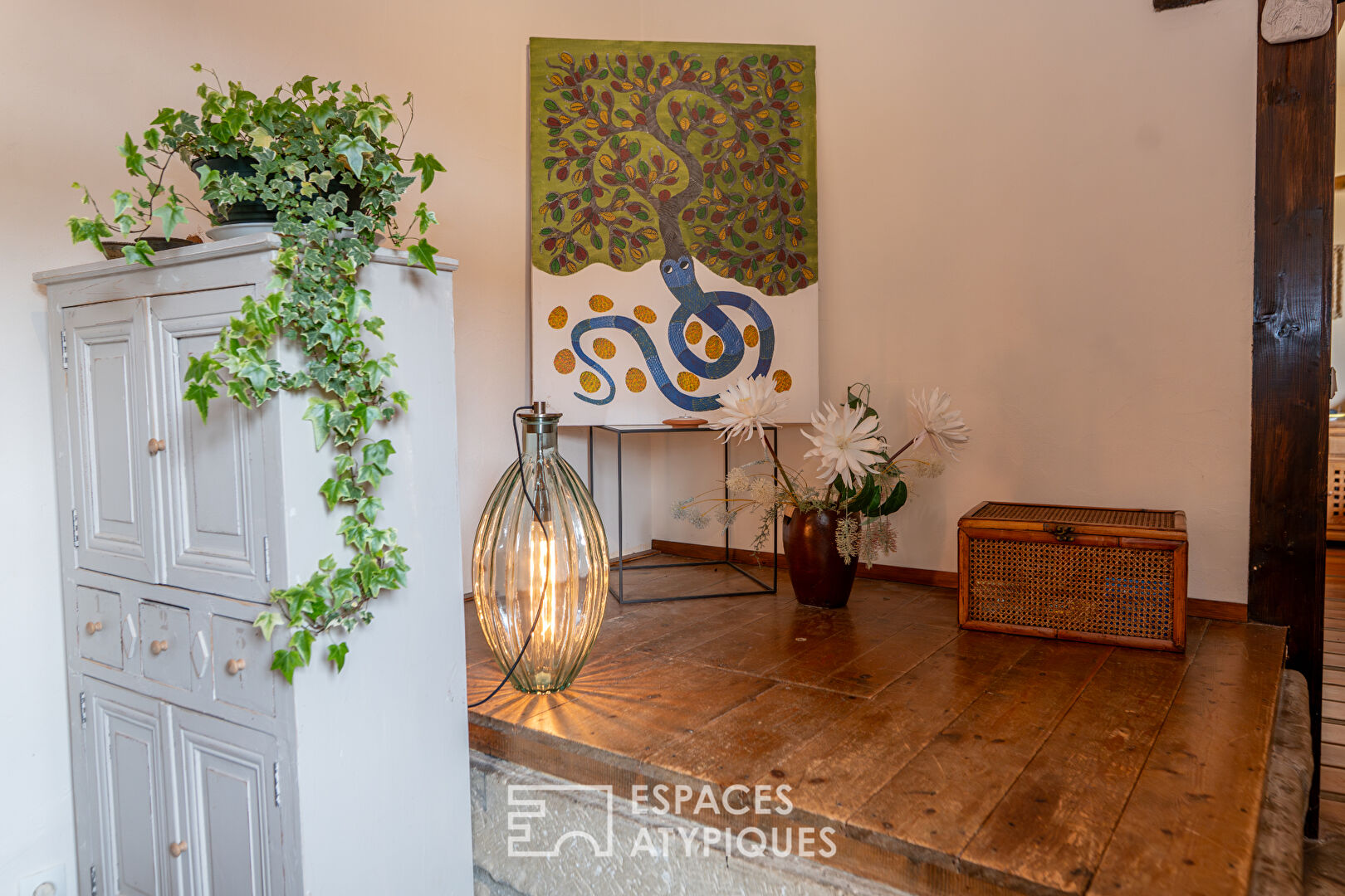 Historic 13th-century residence: an enchanting setting combining heritage and modernity