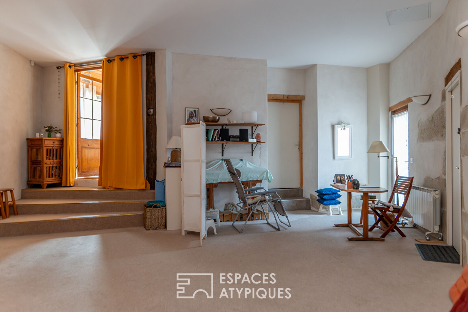 Historic 13th-century residence: an enchanting setting combining heritage and modernity