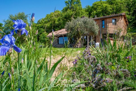 Belle maison d’architecte avec vue imprenable sur 2 ha – Sud Ardèche