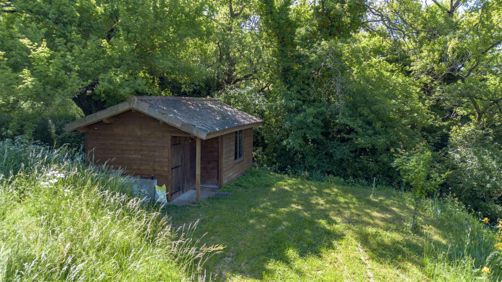 Belle maison d’architecte avec vue imprenable sur 2 ha – Sud Ardèche
