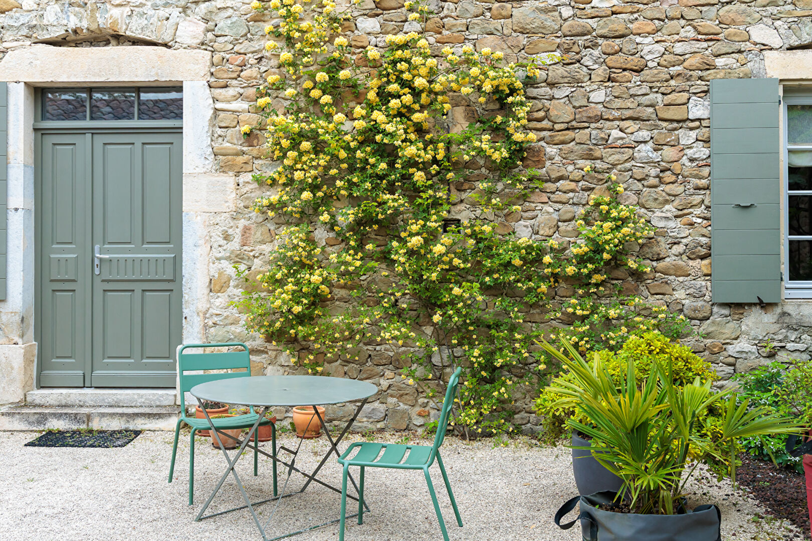 Demeure XVIIIe rénovée avec élégance et charme fou en Sud Drôme