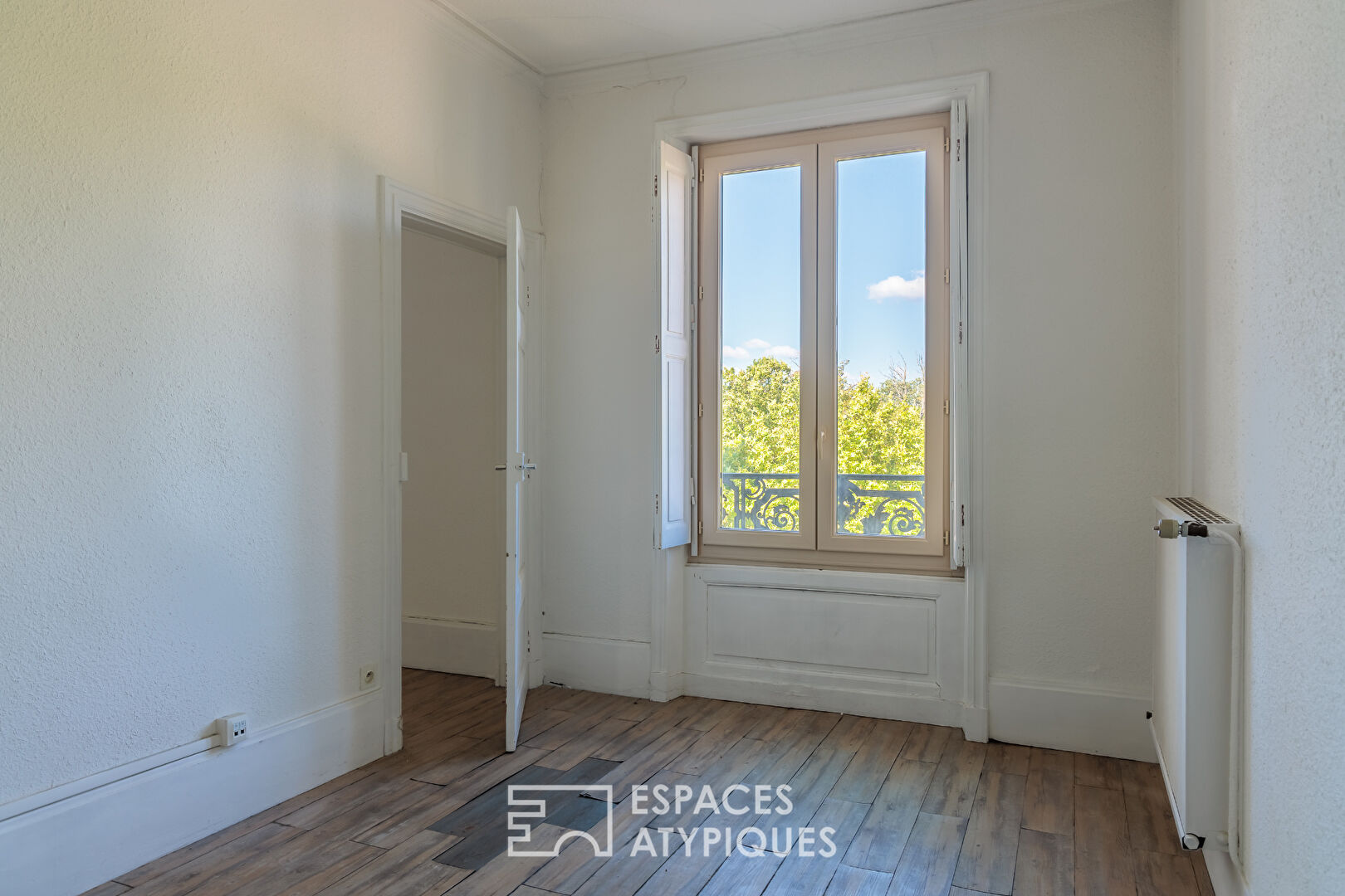 Appartement avec cachet et volumes exceptionnels à rénover