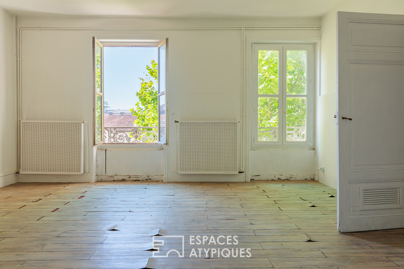 Appartement avec cachet et volumes exceptionnels à rénover