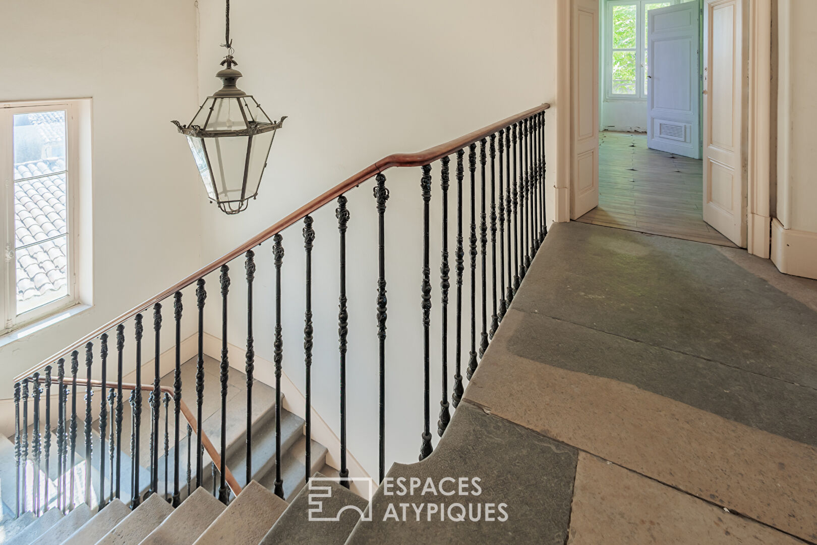 Appartement avec cachet et volumes exceptionnels à rénover