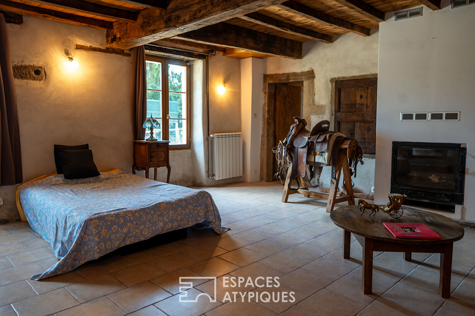 Domaine de caractère sur 26 hectares avec dépendances et carrière – proche Valence