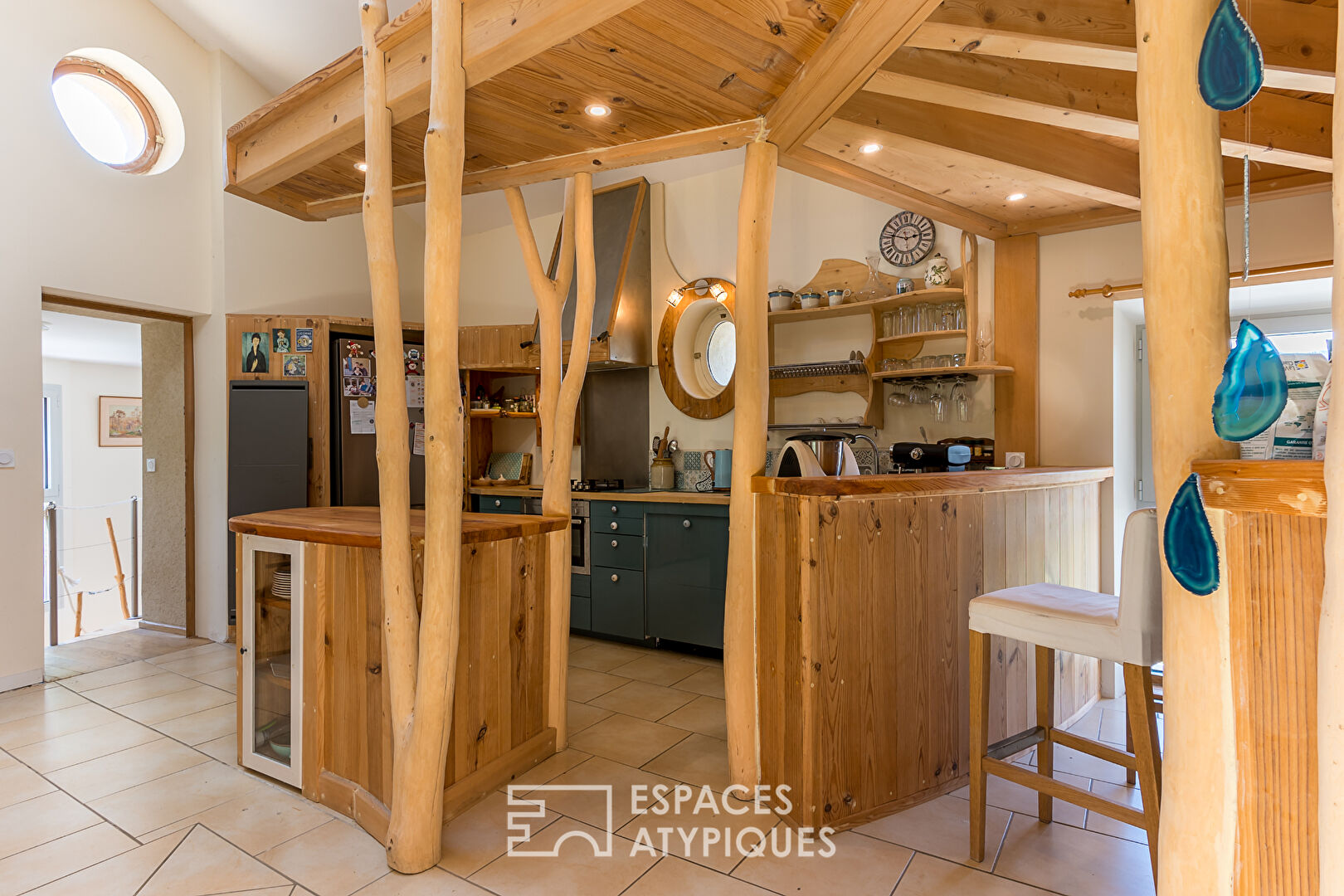 Bonita casa reformada en las dependencias de un antiguo castillo