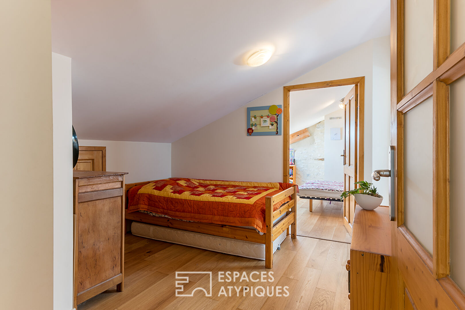Bonita casa reformada en las dependencias de un antiguo castillo