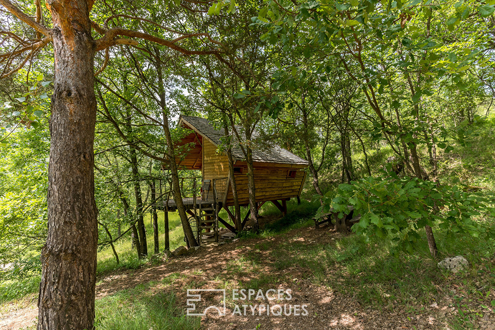 Propriété rare et pleine de charme au coeur de la Drôme provençale