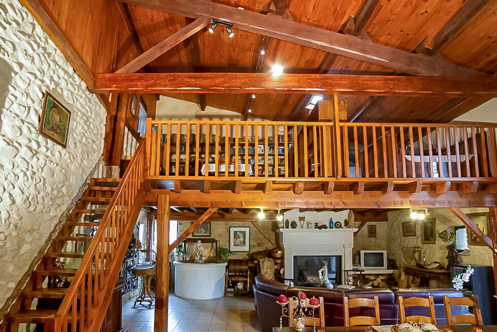 Exceptional property at the foot of the Vercors: Authentic charm and serenity