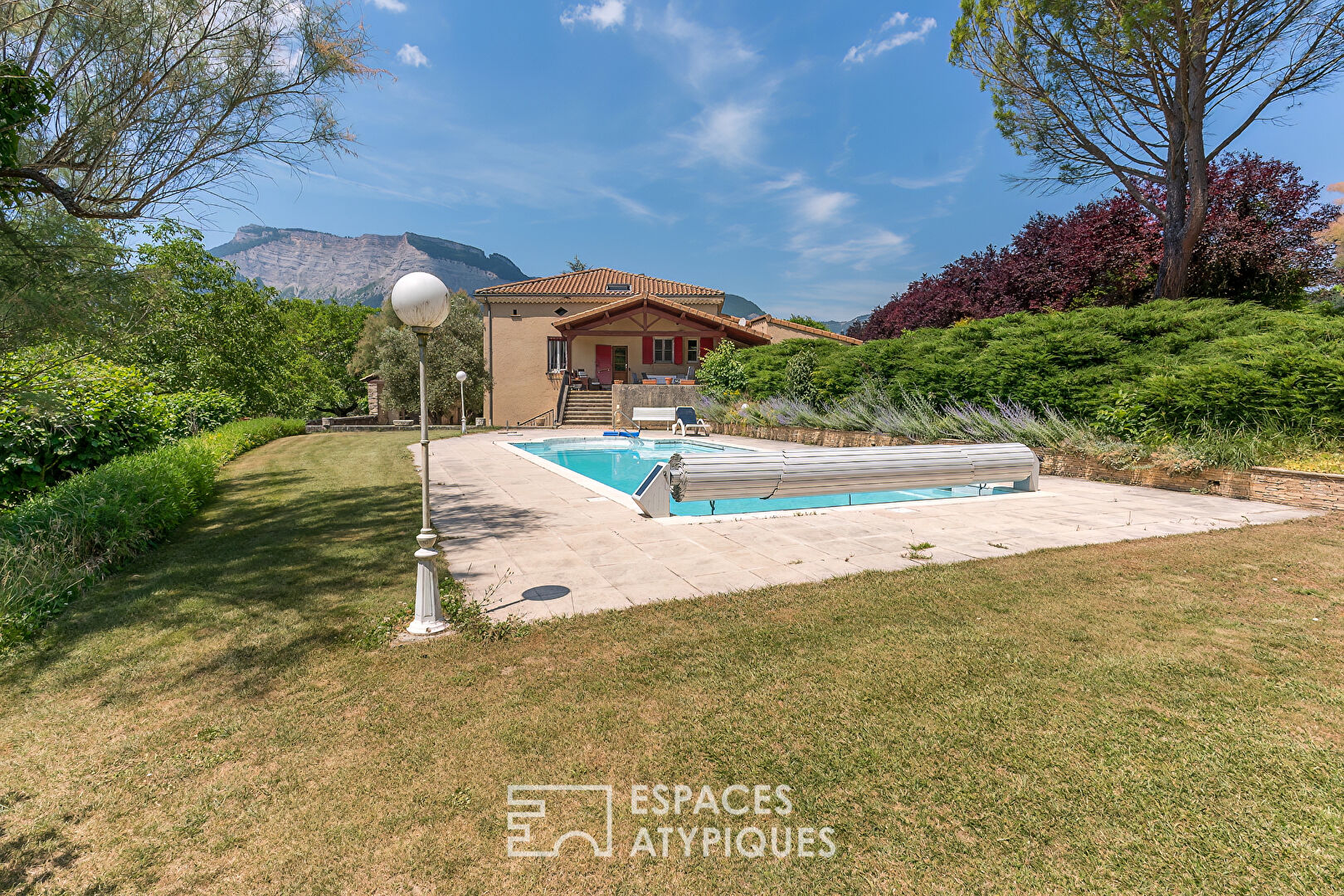 CHARMING HOUSE – Haven of Peace with Mountain Views near Die