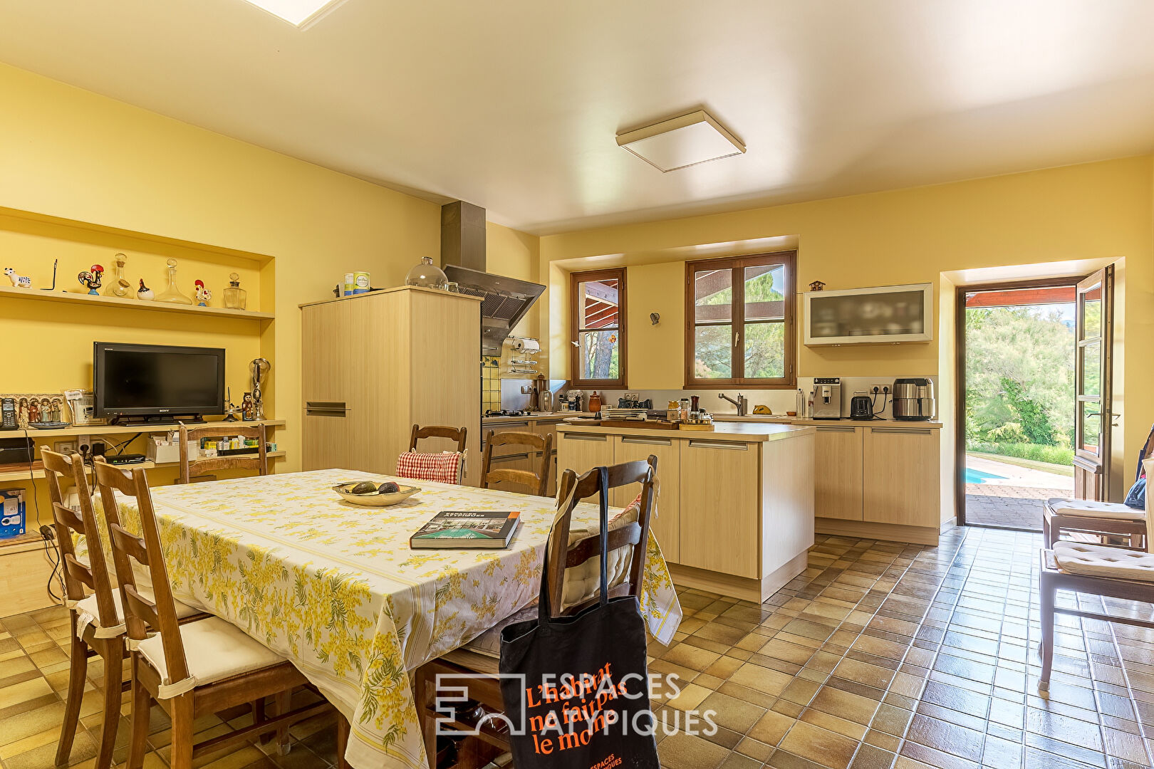 CHARMING HOUSE – Haven of Peace with Mountain Views near Die