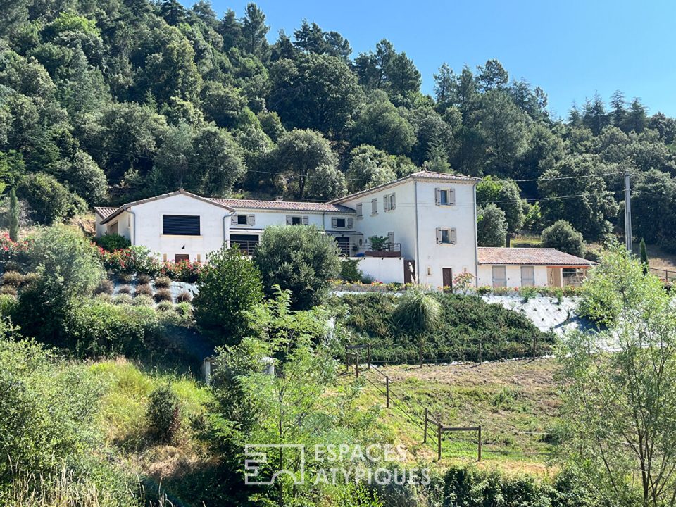 Propriété avec 10ha de terrains et installations équestres