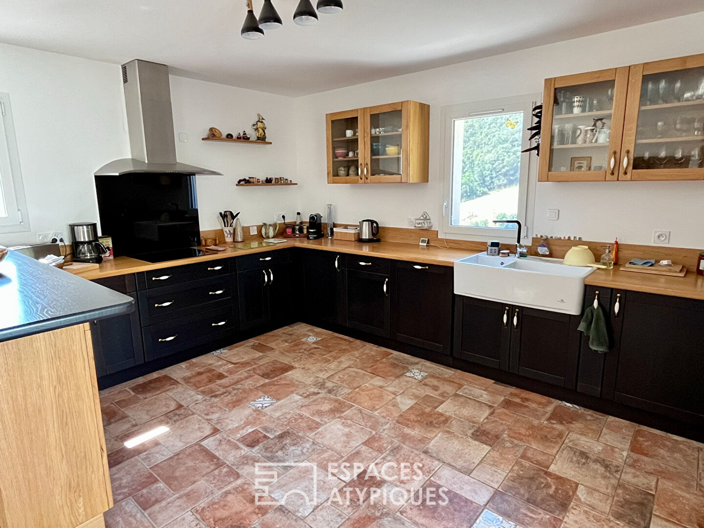 Propriété avec 10ha de terrain et installations équestres