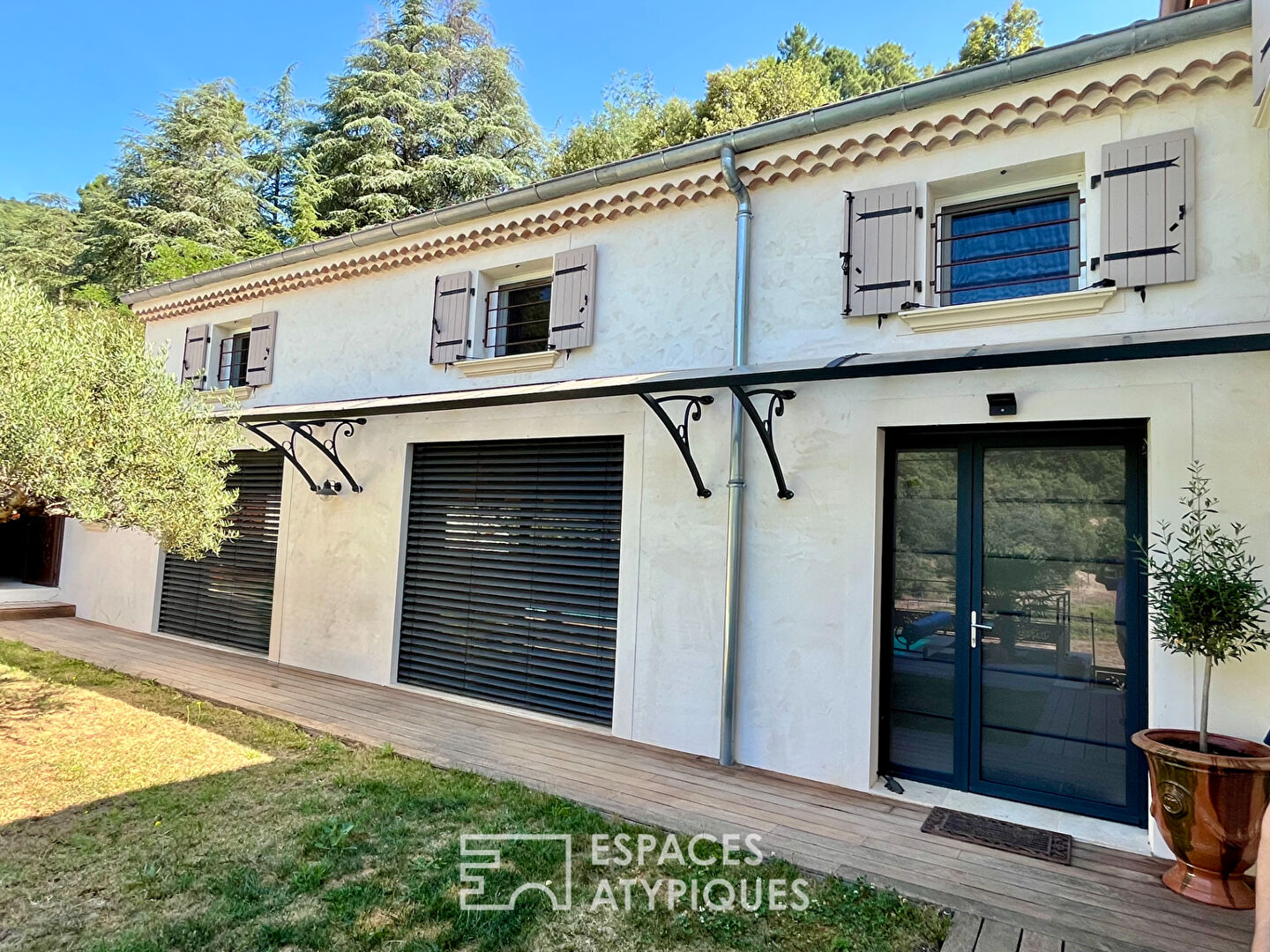 Propriété avec 10ha de terrain et installations équestres