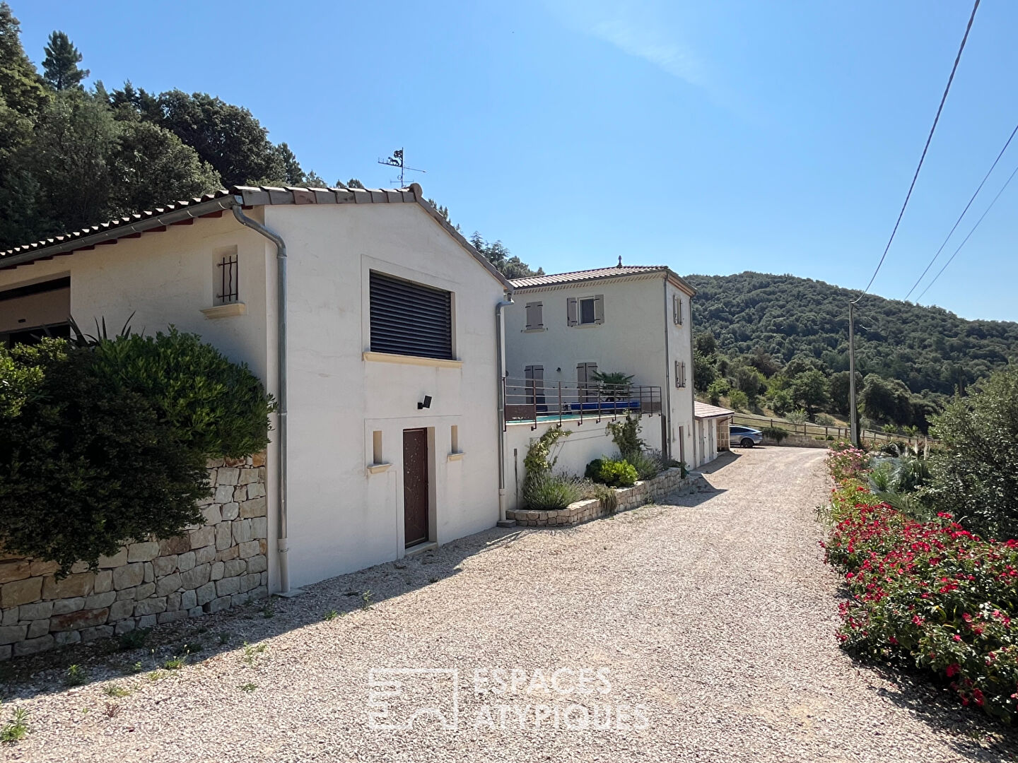 Propriété avec 10ha de terrain et installations équestres