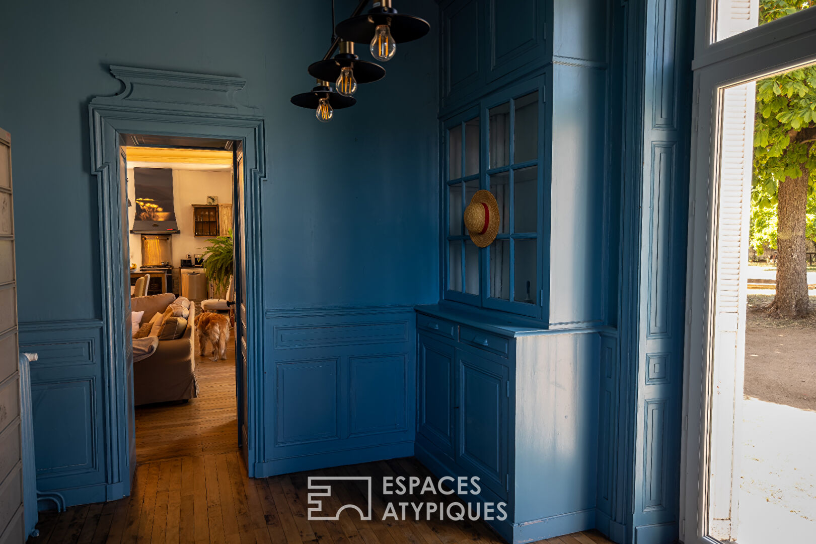 Maison bourgeoise avec dépendances, en Ardèche Verte.