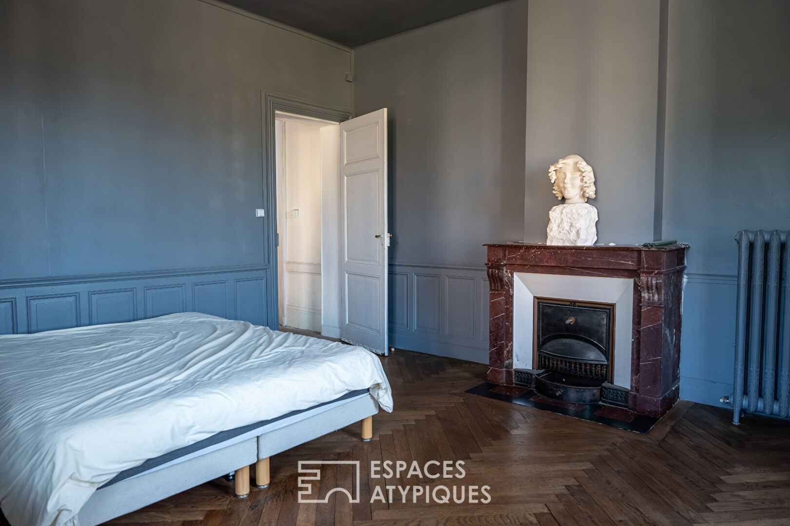 Maison bourgeoise avec dépendances, en Ardèche Verte.