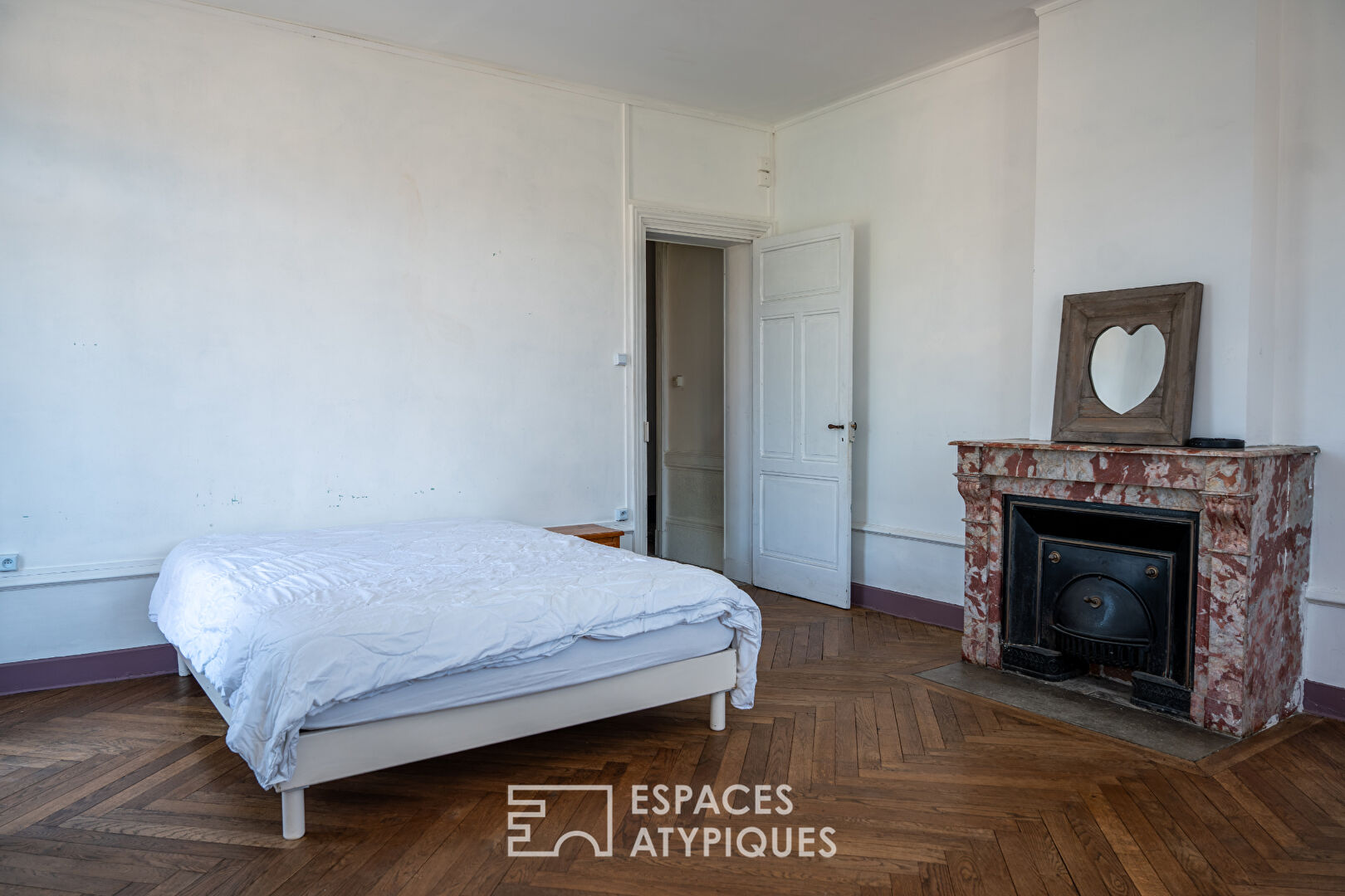 Maison bourgeoise avec dépendances, en Ardèche Verte.