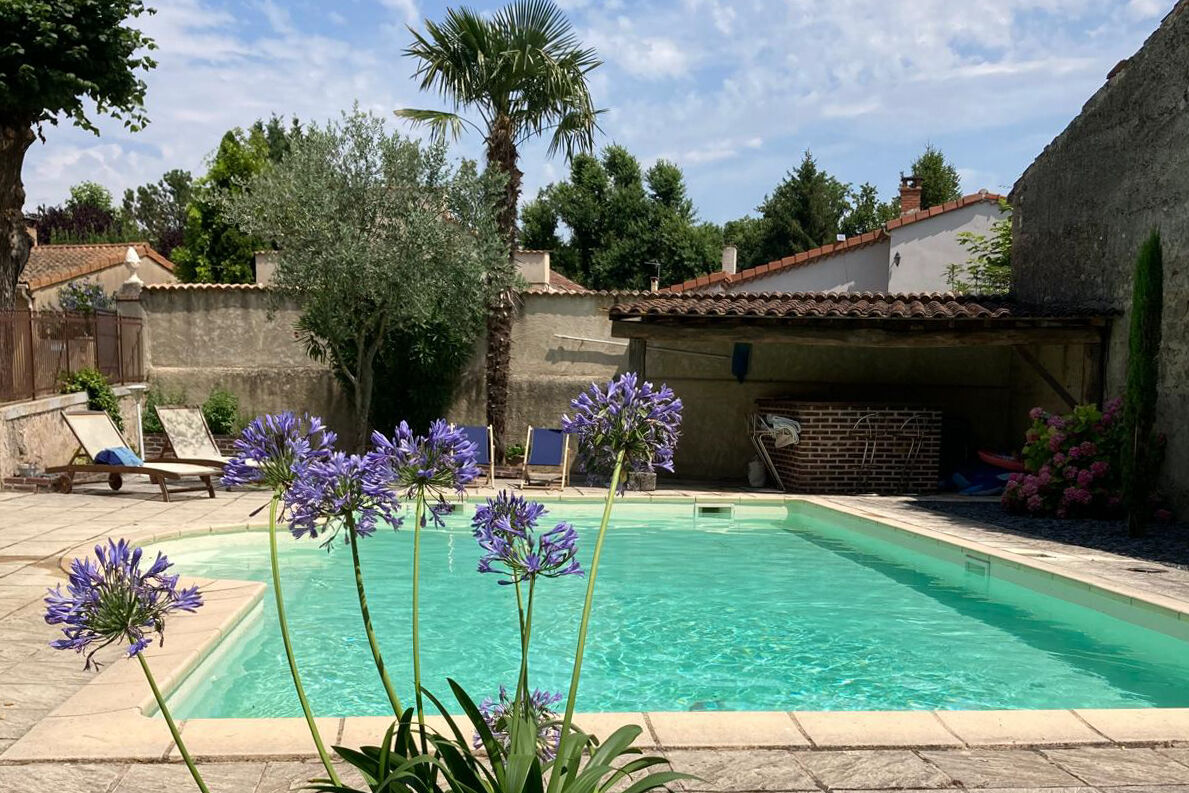 Authentique Maison en Pierre avec Piscine