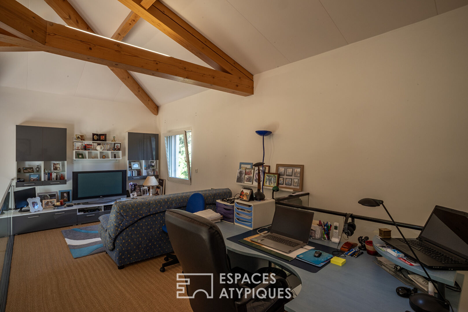 Belle maison d’architecte avec séjour cathédrale et spacieuse piscine