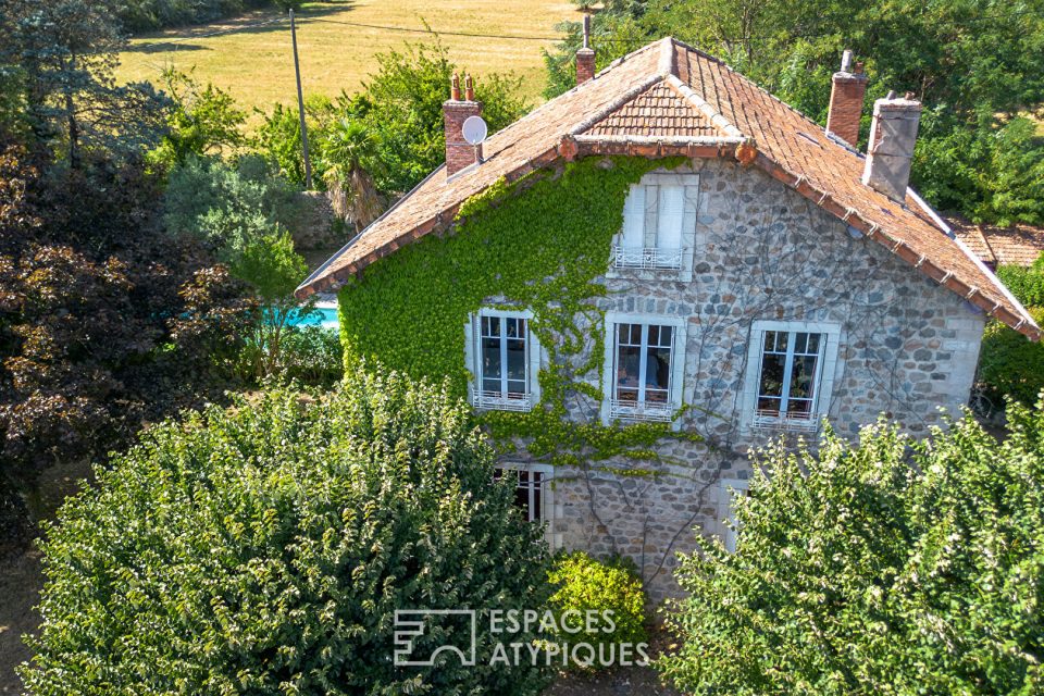 Maison en pierre avec piscine, charme 1930 au coeur de la vallée de l'Eyrieux