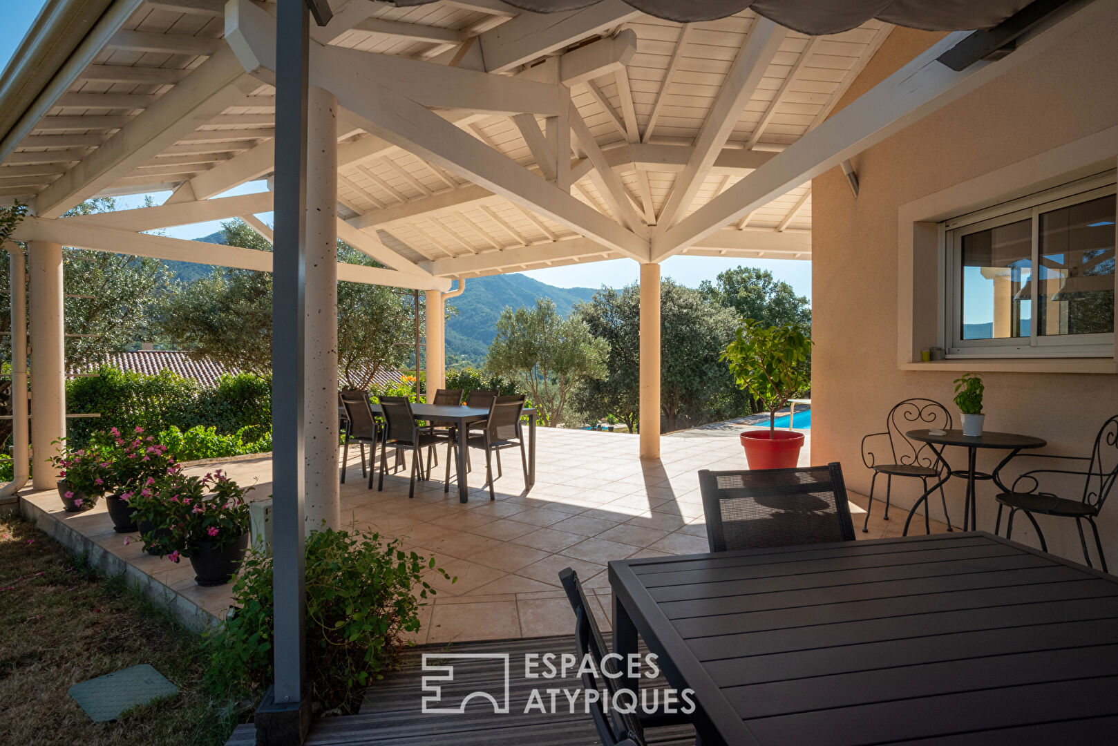 Attractive contemporary architect-designed villa with breathtaking views