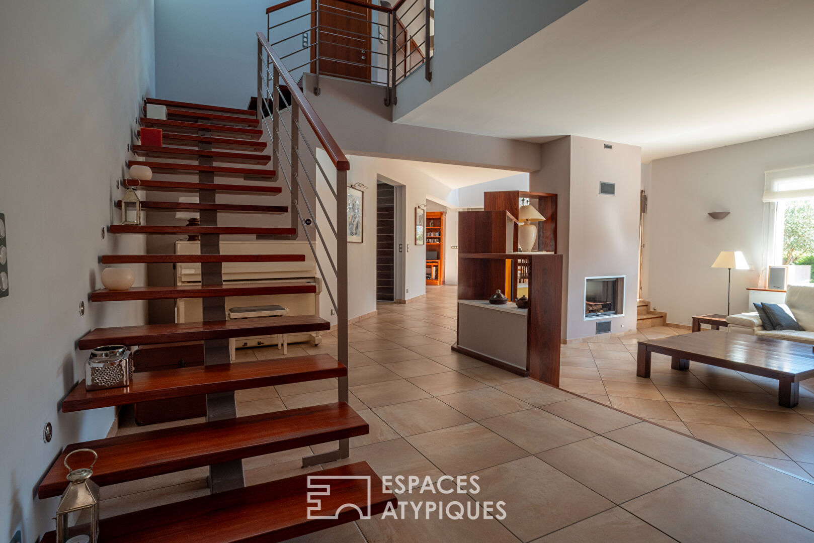 Séduisante villa d’architecte contemporaine à la vue imprenable