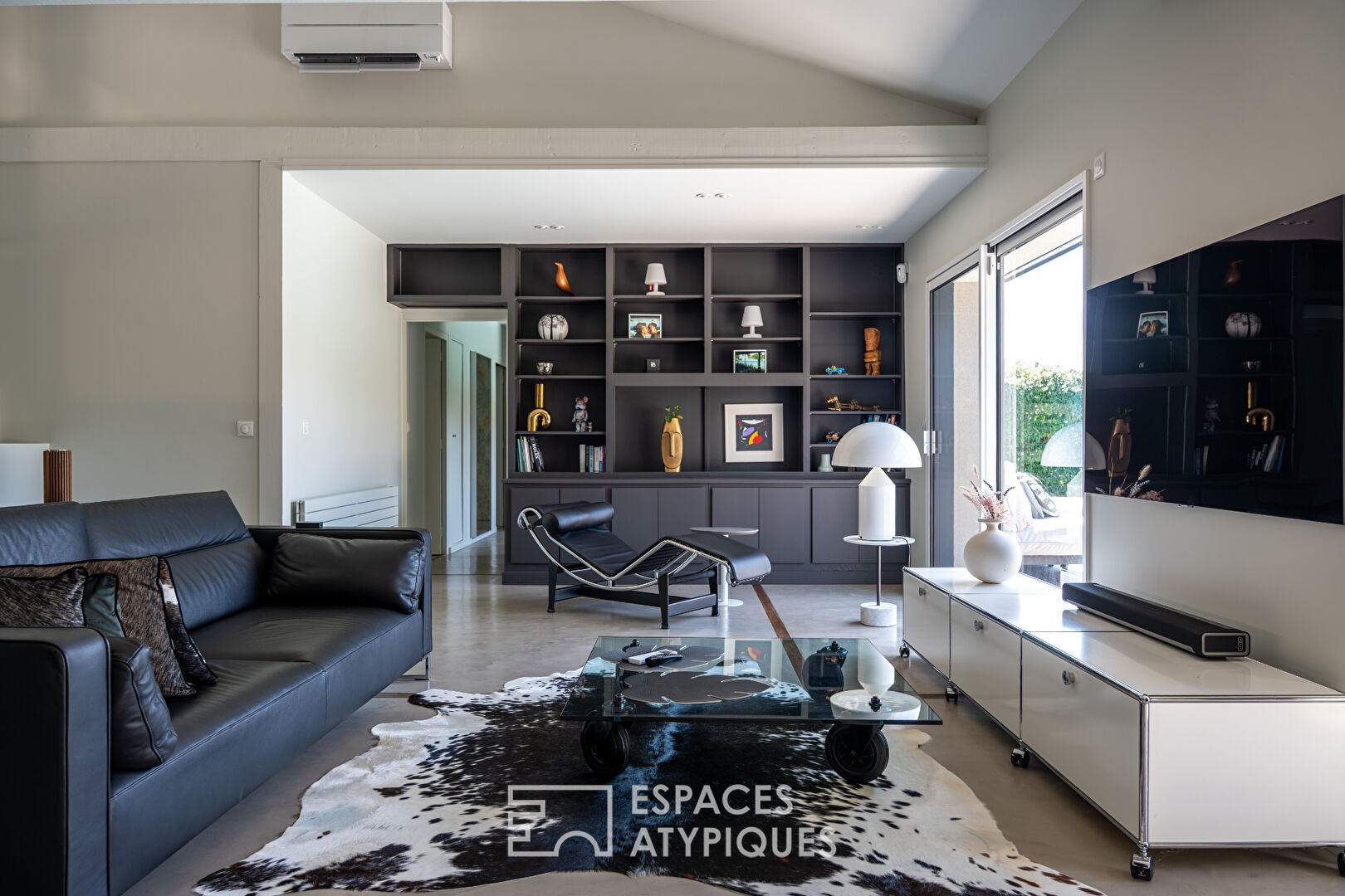 Maison contemporaine d’exception avec piscine et vue dégagée proche de Valence