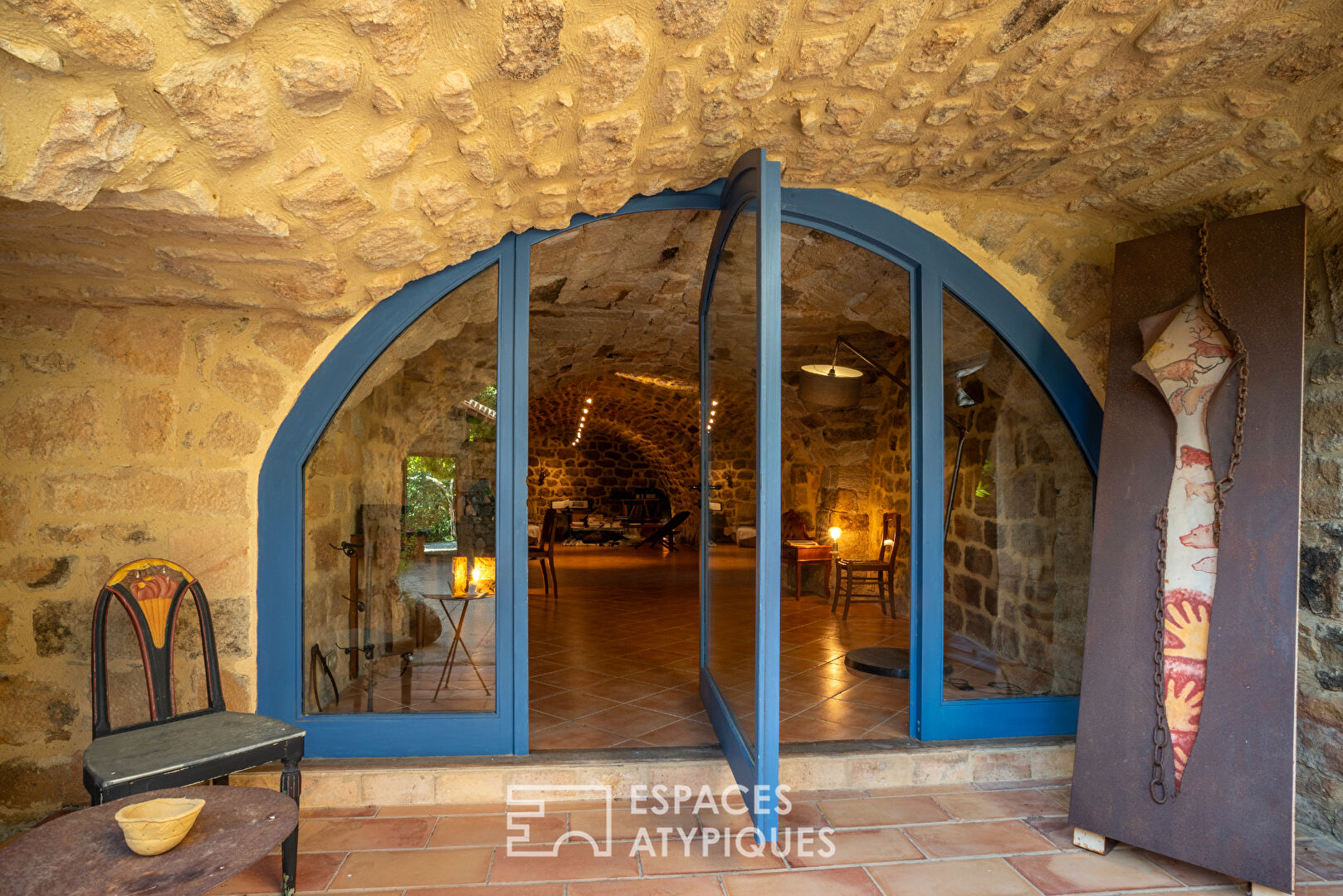Magnanerie de  charme avec  vue, piscine et grand terrain arboré