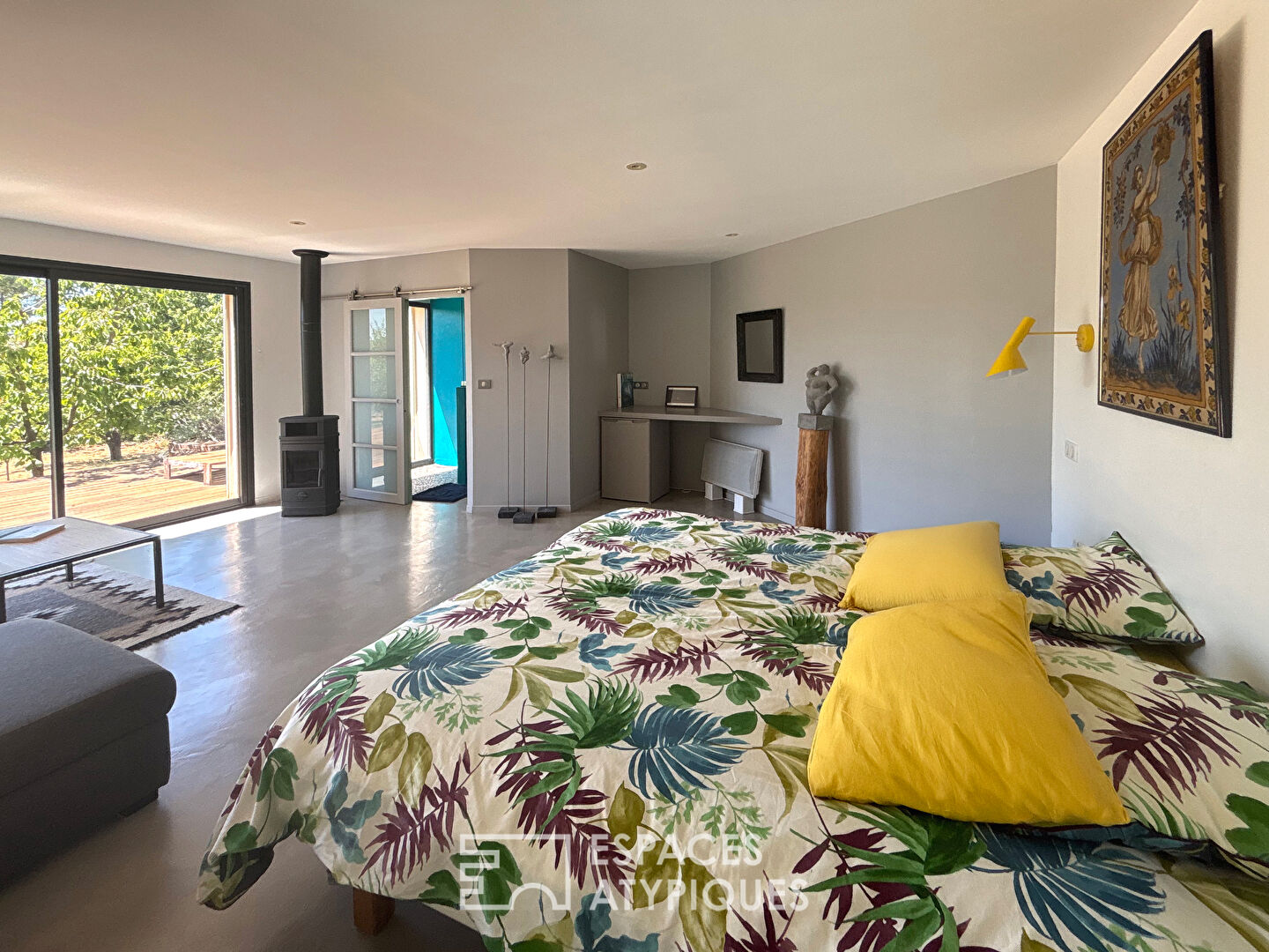Magnanerie de  charme avec  vue, piscine et grand terrain arboré