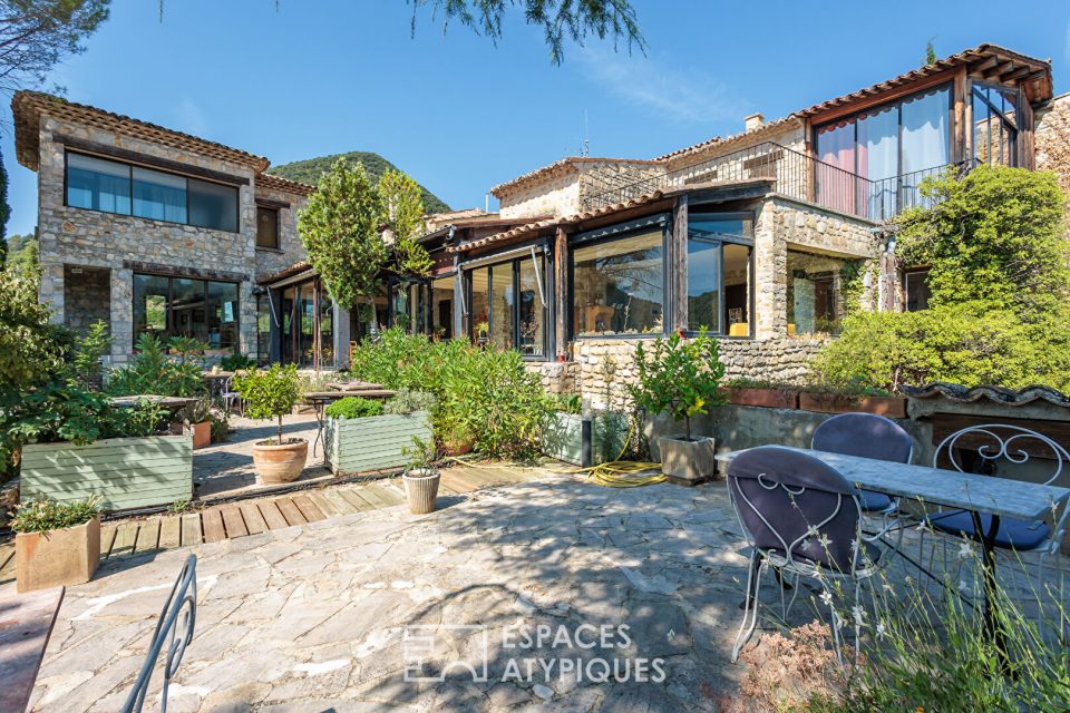 Maison d'exception de 924 m² avec piscine et vue à couper le souffle