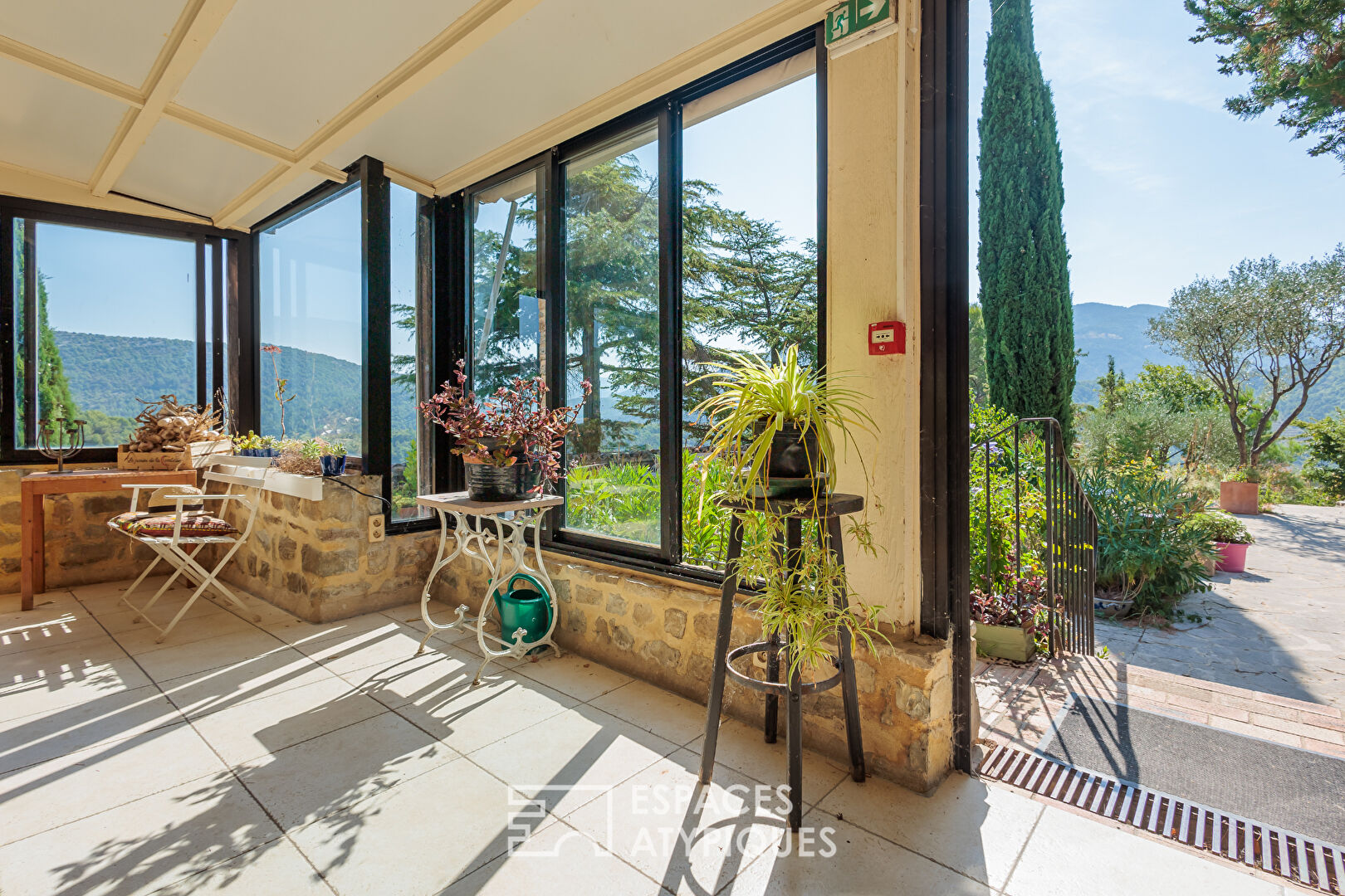 Maison d’exception de 924 m² avec piscine et vue à couper le souffle