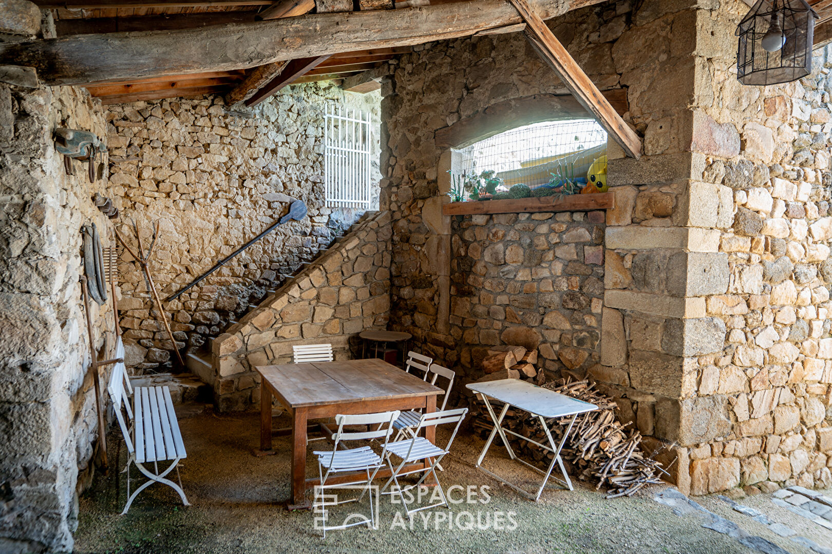 Maison ancienne de caractère avec piscine