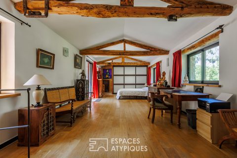 Maison en pierre avec source et bassin naturel – Drôme provençale