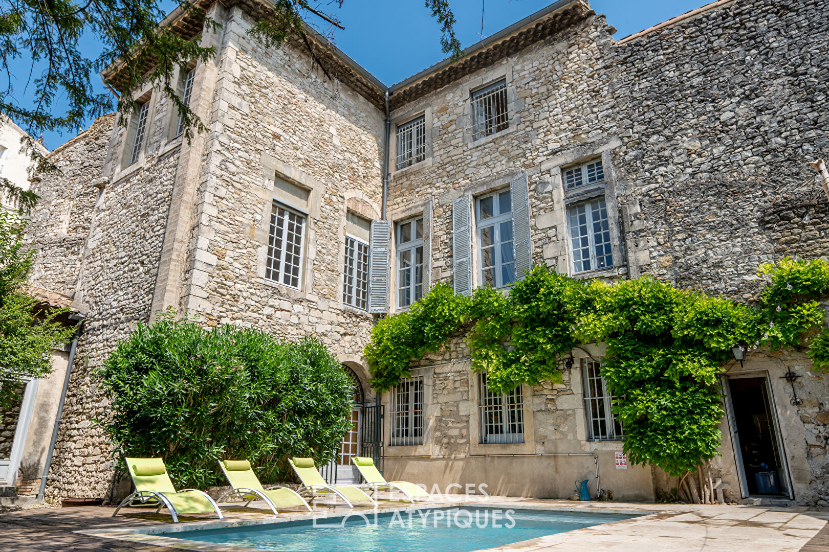 Hôtel particulier à Bourg-Saint-Andéol en Ardèche
