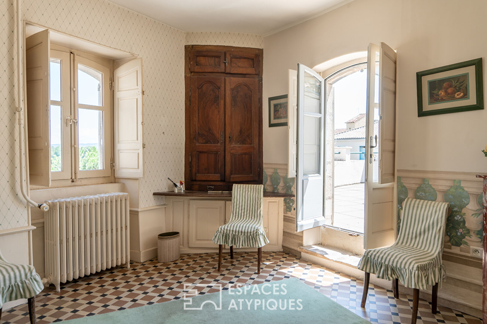Hôtel particulier à Bourg-Saint-Andéol en Ardèche