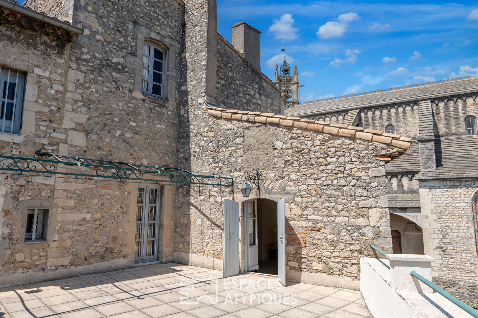 Hôtel particulier à Bourg-Saint-Andéol en Ardèche