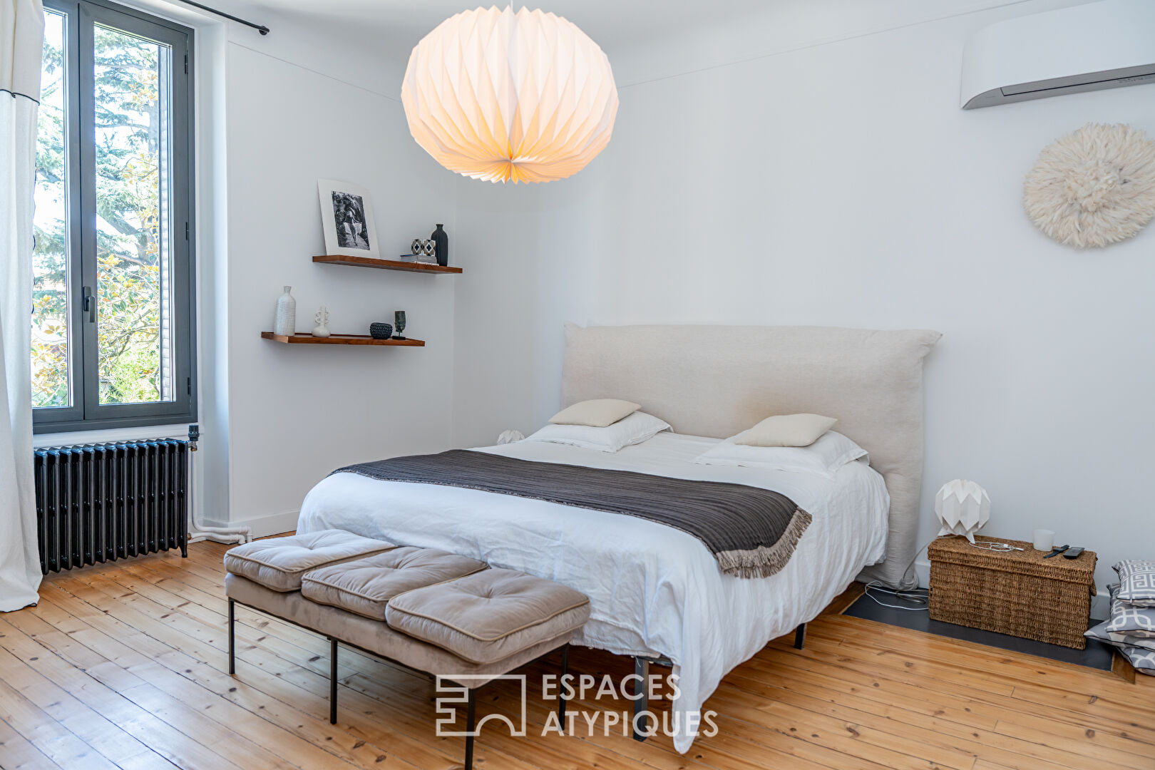 Grande maison rénovée avec jardin et piscine en centre ville