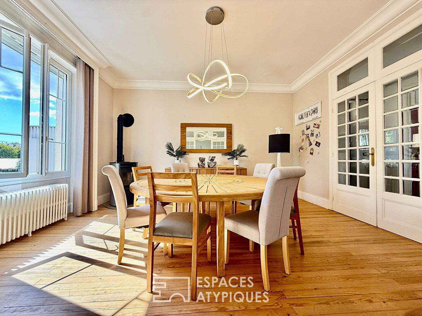 Maison familiale rénovée avec piscine et jardin clos