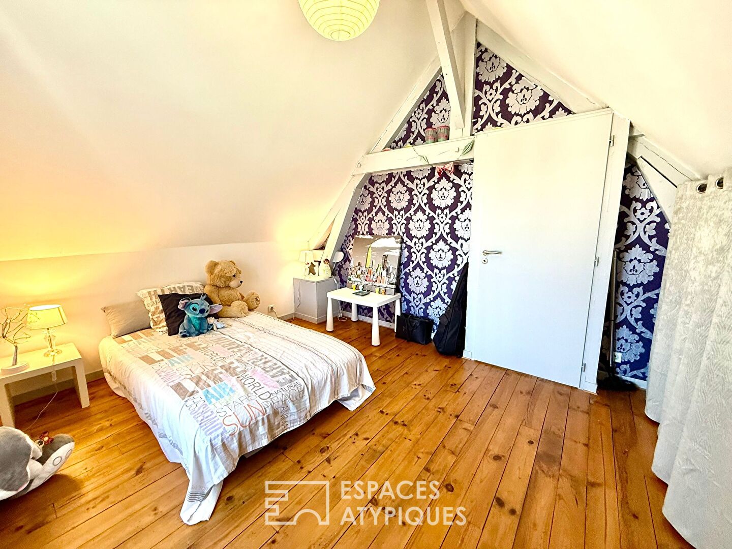 Maison familiale rénovée avec piscine et jardin clos