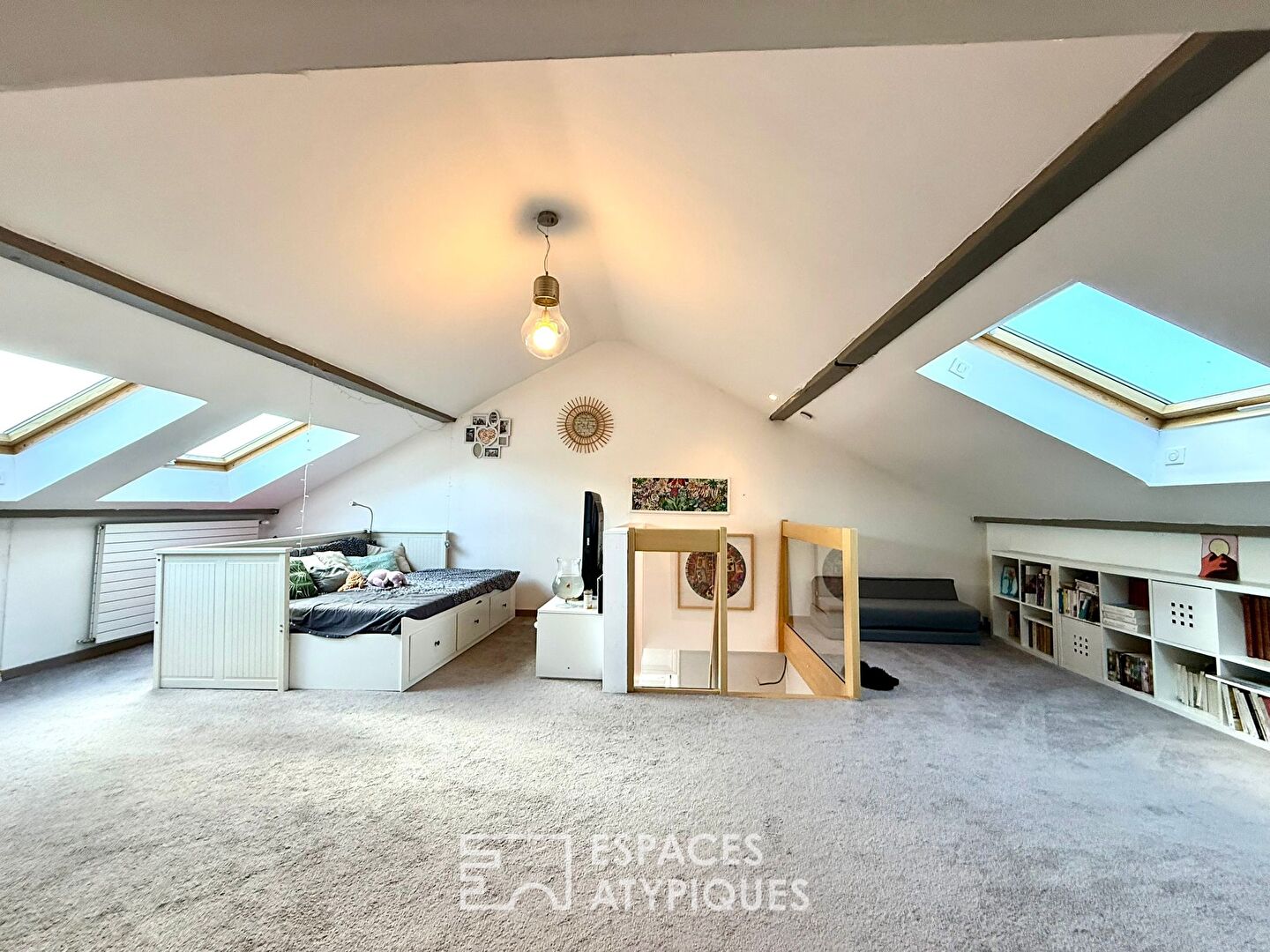 Maison familiale rénovée avec piscine et jardin clos