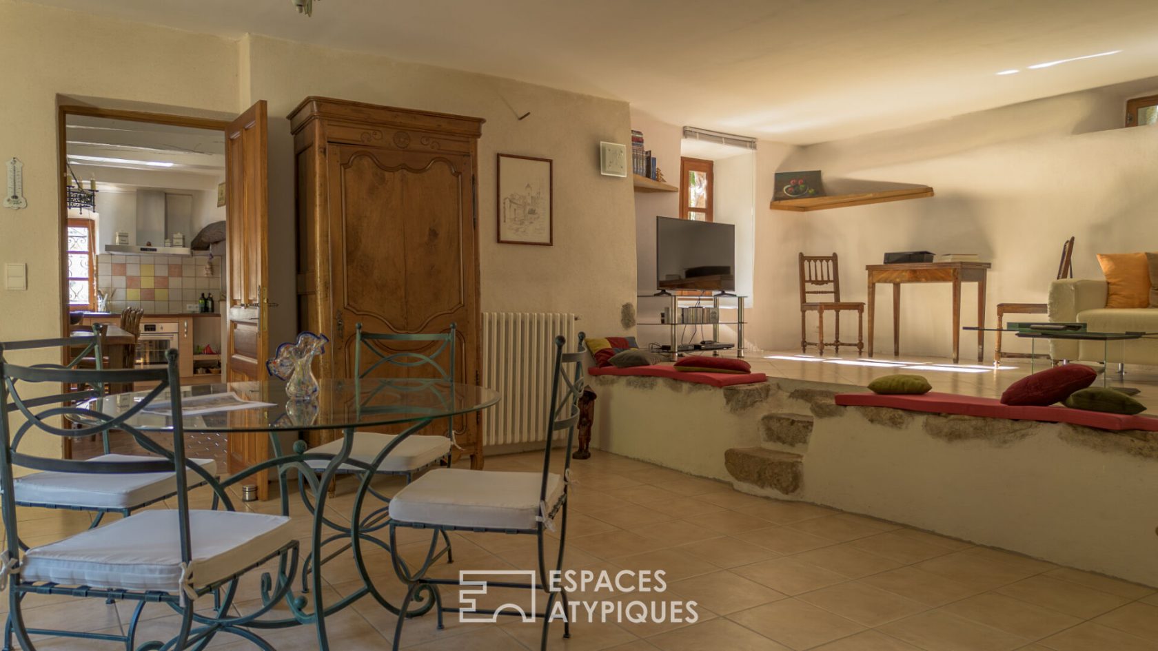 Ancienne ferme en pierre rénovée typique proche de Vals les bains