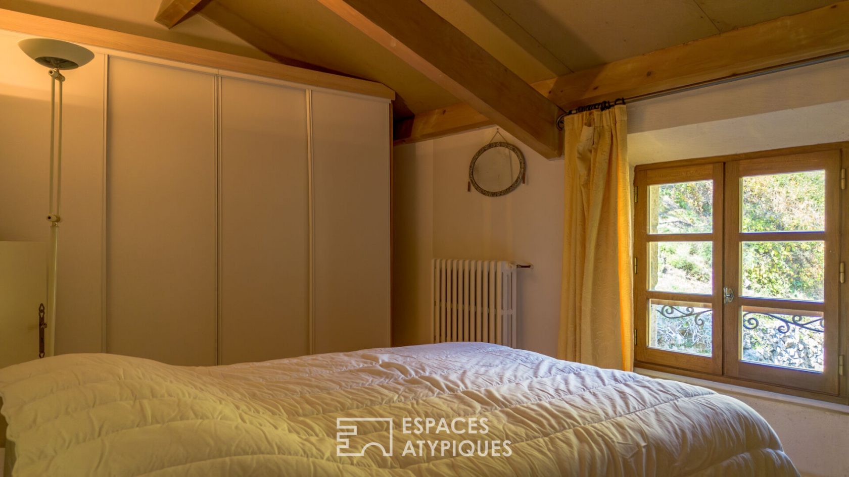 Ancienne ferme en pierre rénovée typique proche de Vals les bains