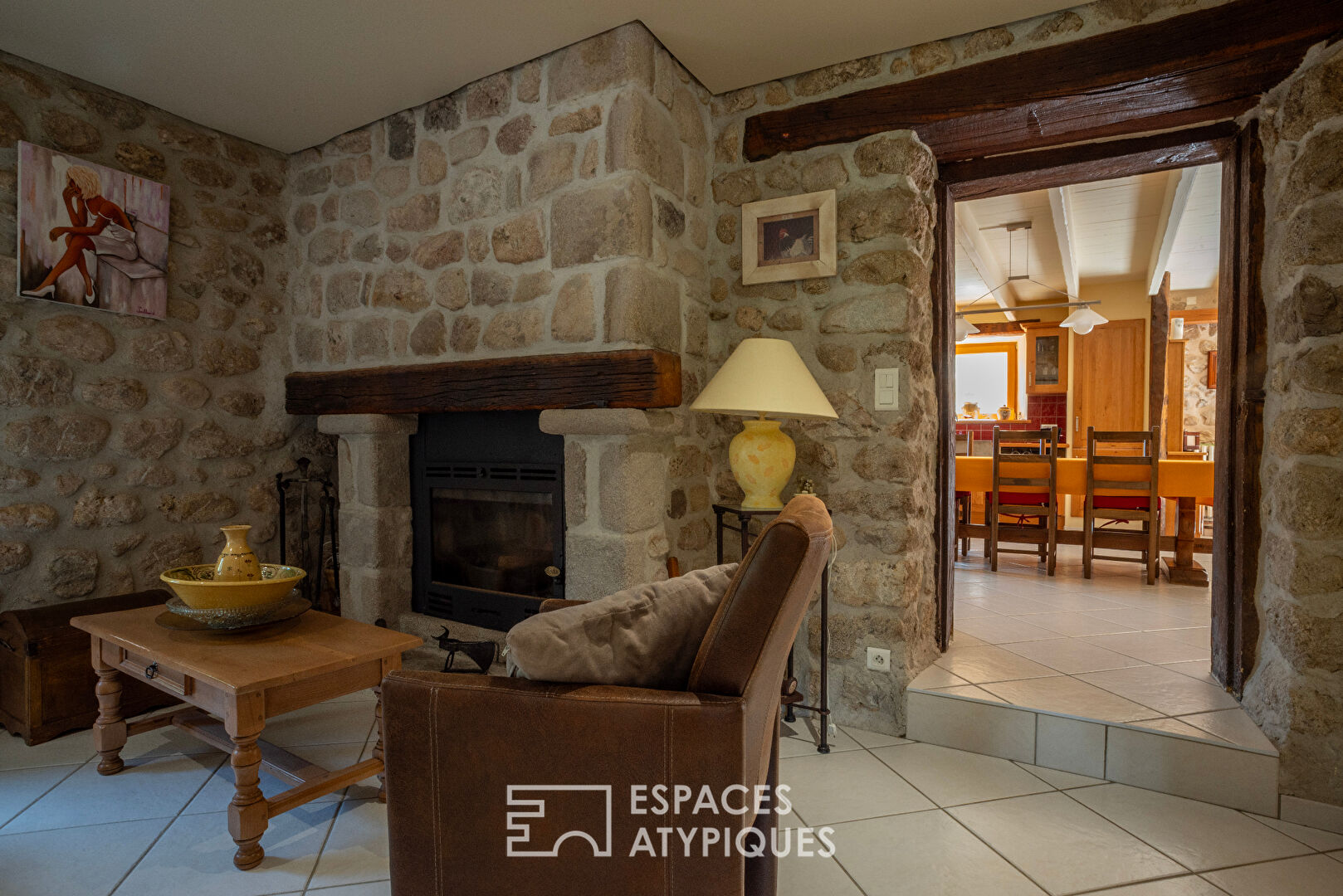 Ancienne ferme en pierre rénovée, piscine, vergers, vue panoramique