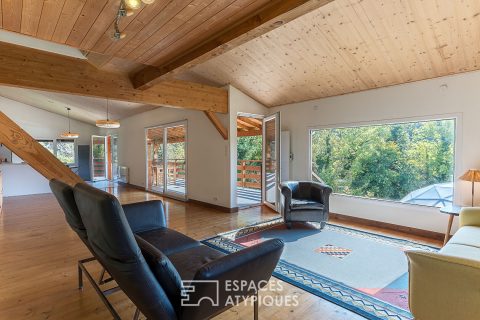 Maison chaleureuse orientée sud, avec atelier et petite serre à Chamaloc