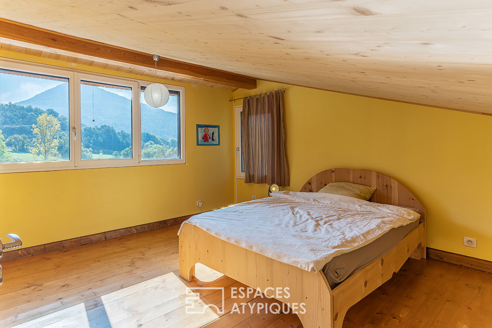 Maison chaleureuse orientée sud, avec atelier et petite serre à Chamaloc